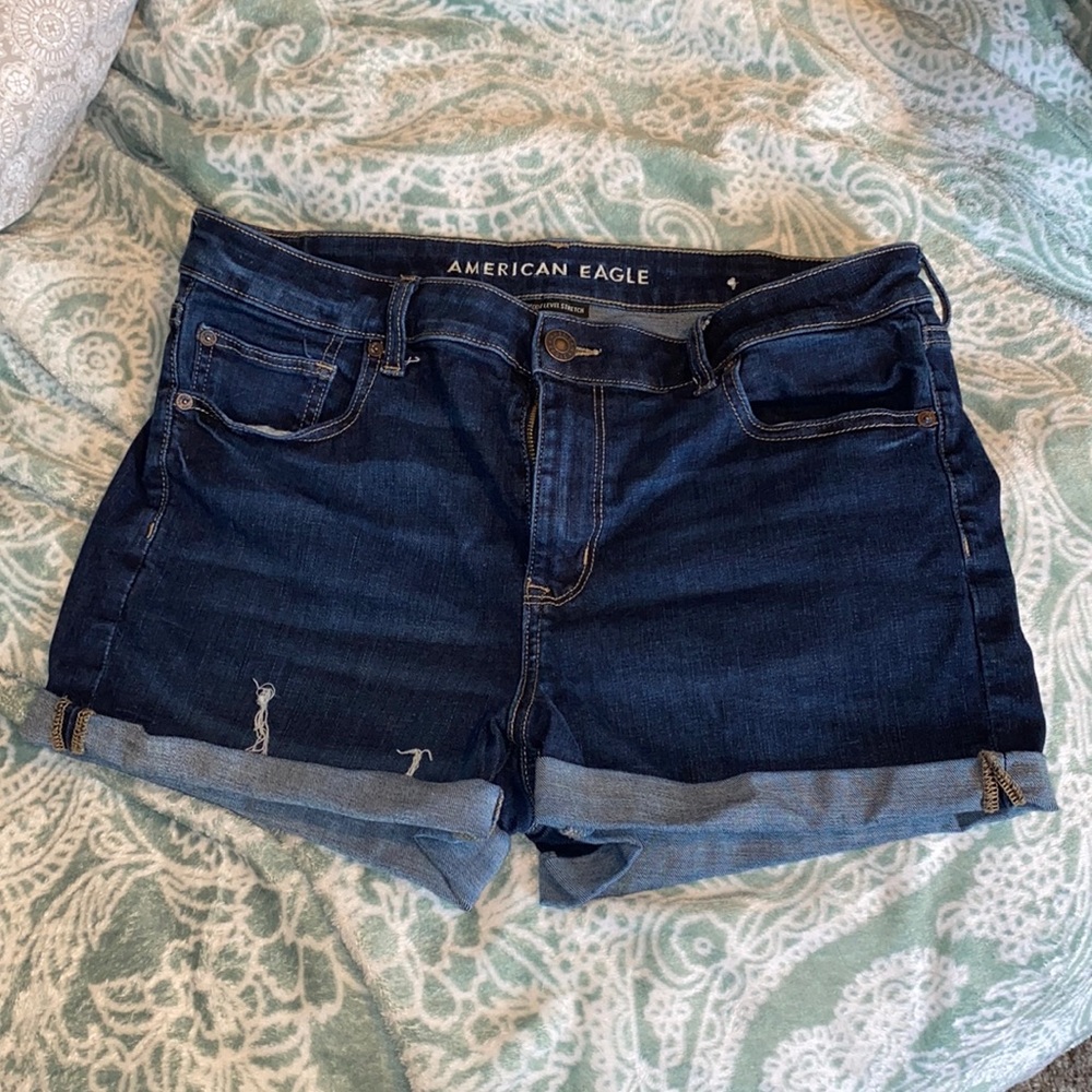 AEO hi-rise shortie